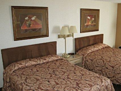 Klopfenstein Inn And Suites Fort Wayne Room photo